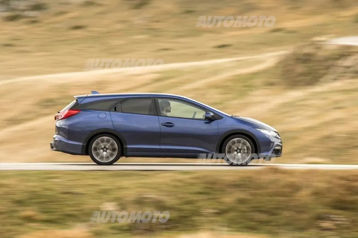 Honda Civic Tourer (19)