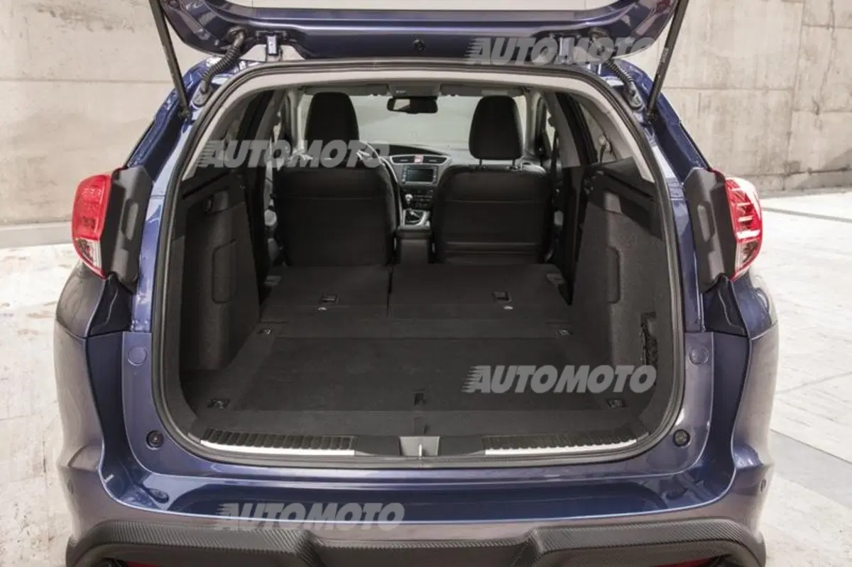 Honda Civic Tourer (53)