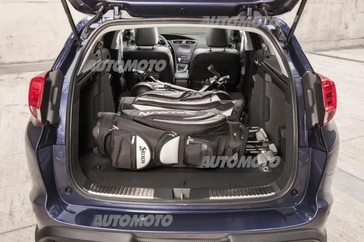 Honda Civic Tourer (54)