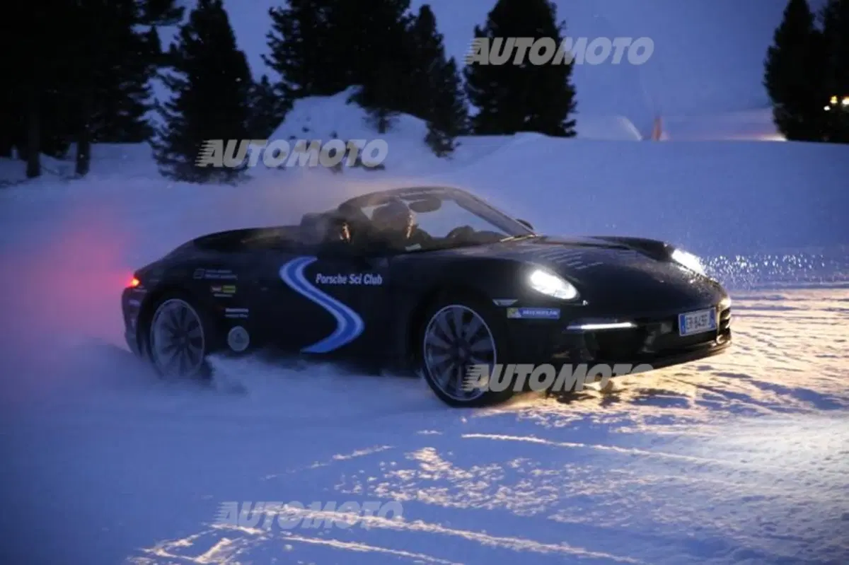 Porsche 911: raggiungere i 2.153 m risalendo le piste da sci? Possibile (13)