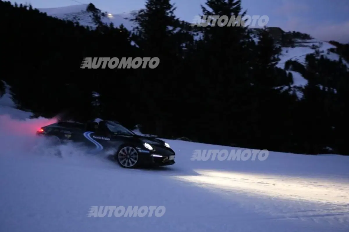 Porsche 911: raggiungere i 2.153 m risalendo le piste da sci? Possibile (21)