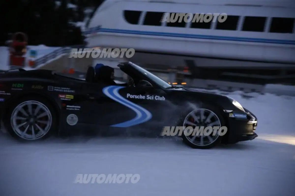 Porsche 911: raggiungere i 2.153 m risalendo le piste da sci? Possibile (22)