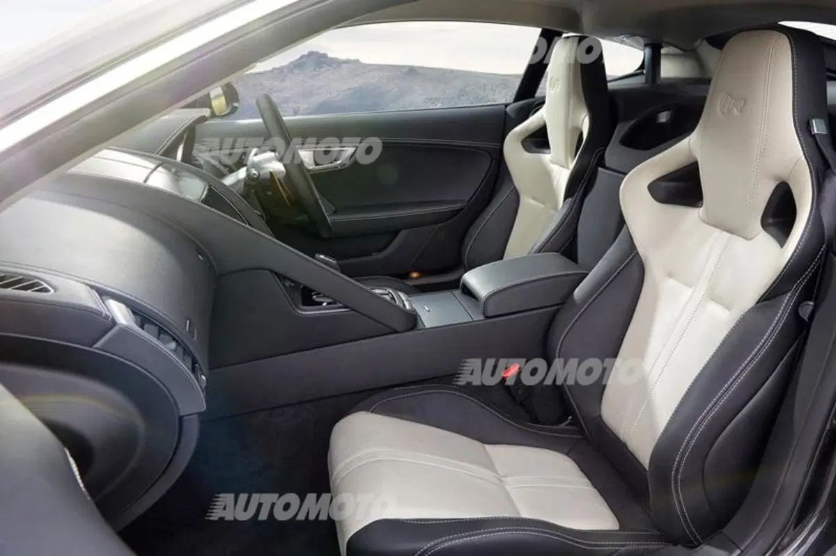 Jaguar F-Type R Coupé: il sound del V8 da 550 CV (11)