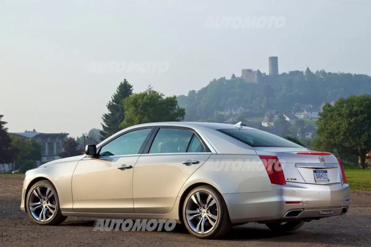 Nuova Cadillac CTS: in arrivo in Italia. Ecco i prezzi (5)