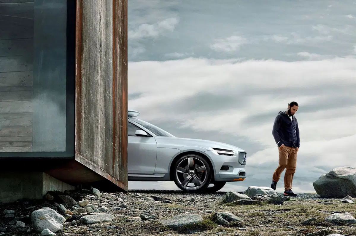 Volvo Concept XC Coupé: il teaser del prototipo che anticipa la futura XC90 (4)