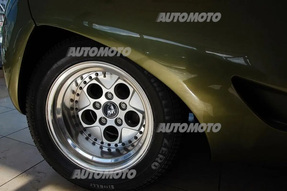 Lamborghini Sogna: in vendita a 2,38 milioni di euro la dream car del 1991 (8)
