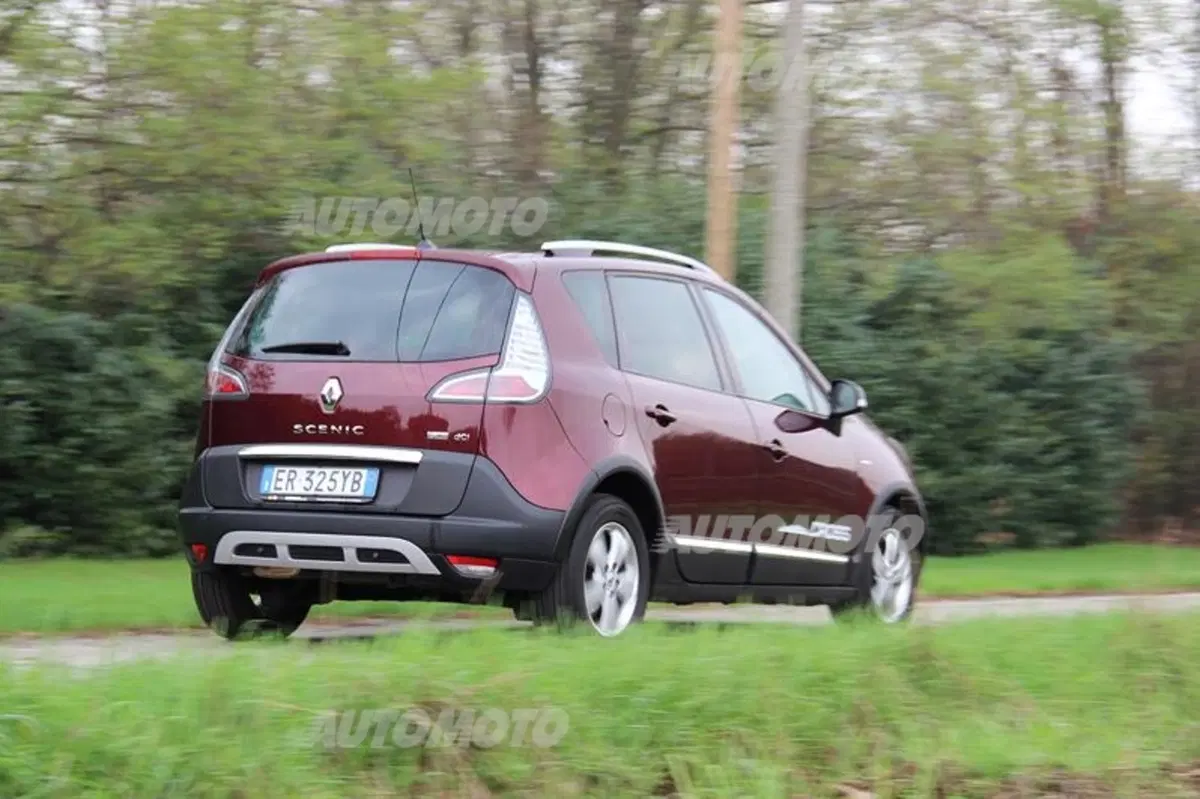 Renault Scénic XMod Cross (2)