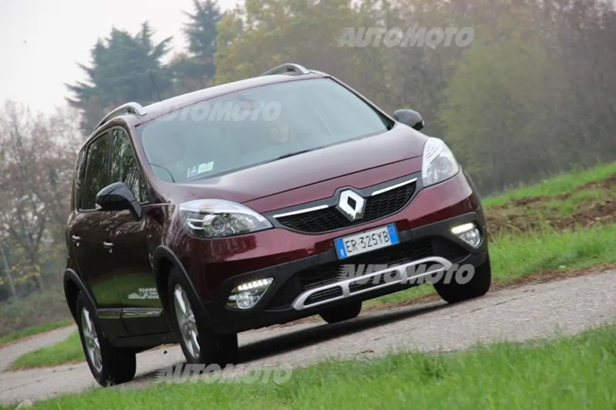 Renault Scénic XMod Cross (3)