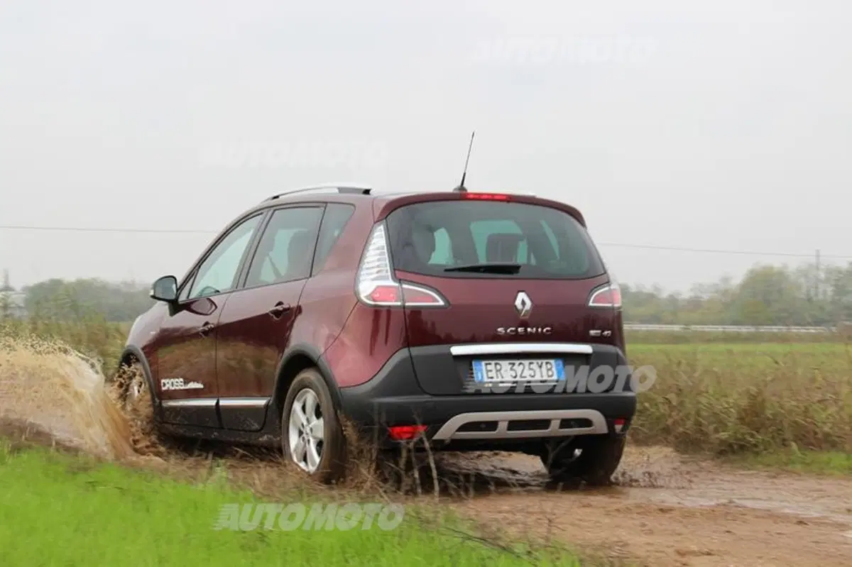 Renault Scénic XMod Cross (5)