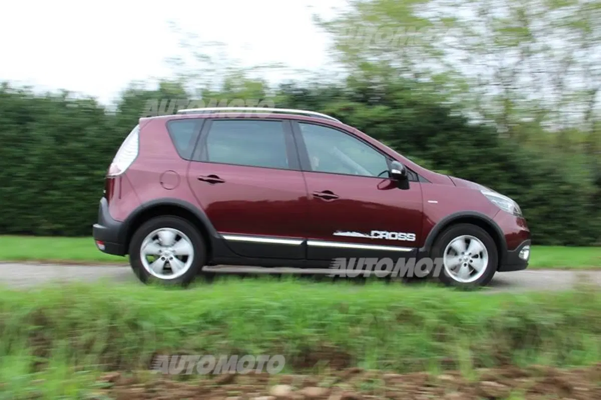 Renault Scénic XMod Cross (9)