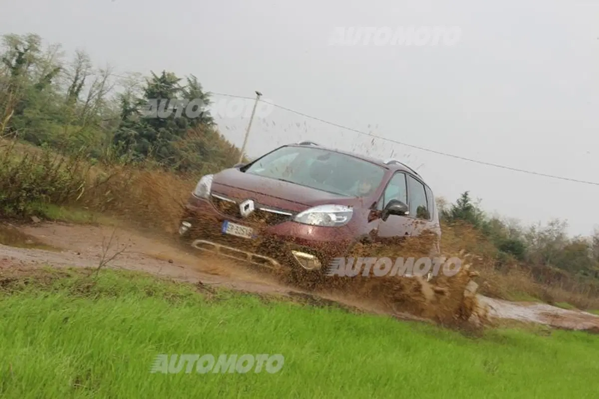 Renault Scénic XMod Cross (12)