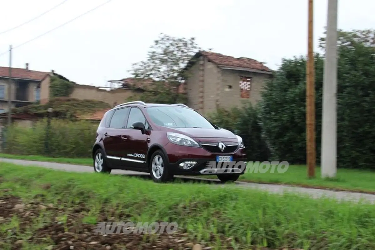 Renault Scénic XMod Cross (13)