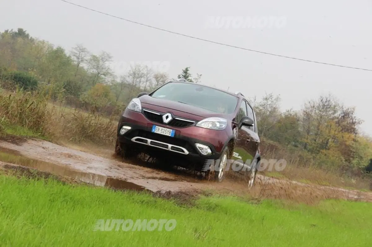 Renault Scénic XMod Cross (15)