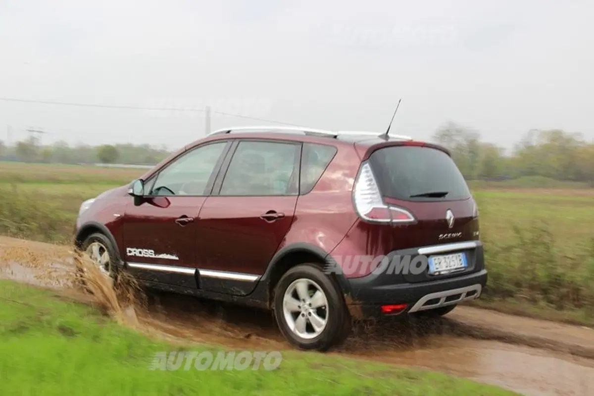 Renault Scénic XMod Cross (16)