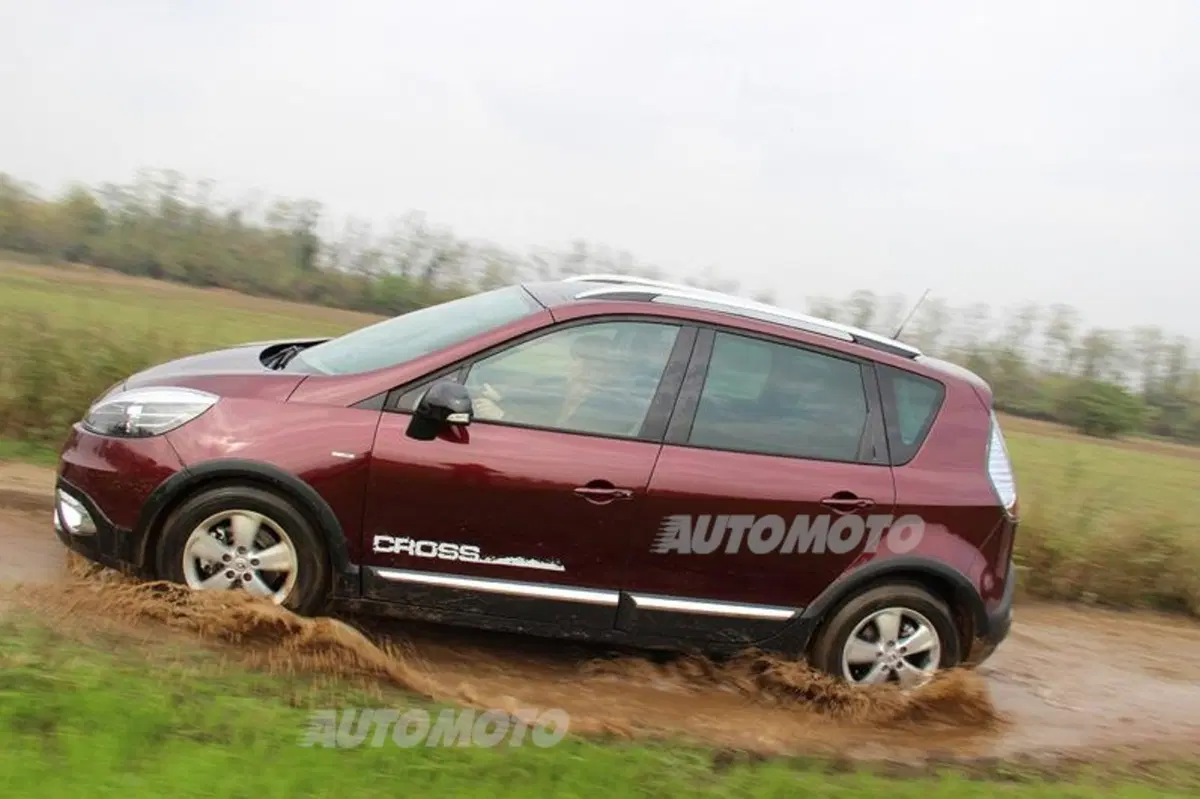 Renault Scénic XMod Cross (17)