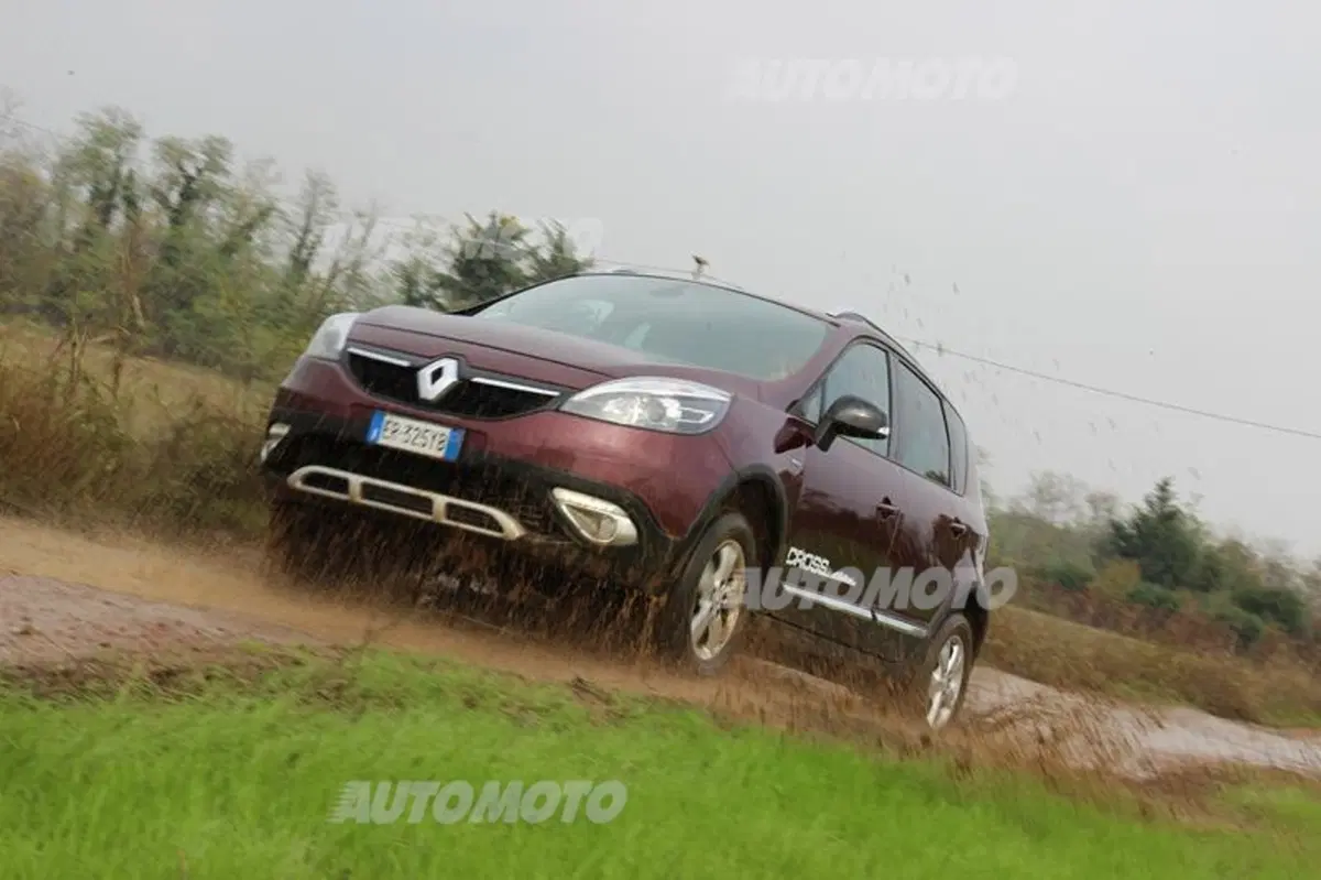 Renault Scénic XMod Cross (18)