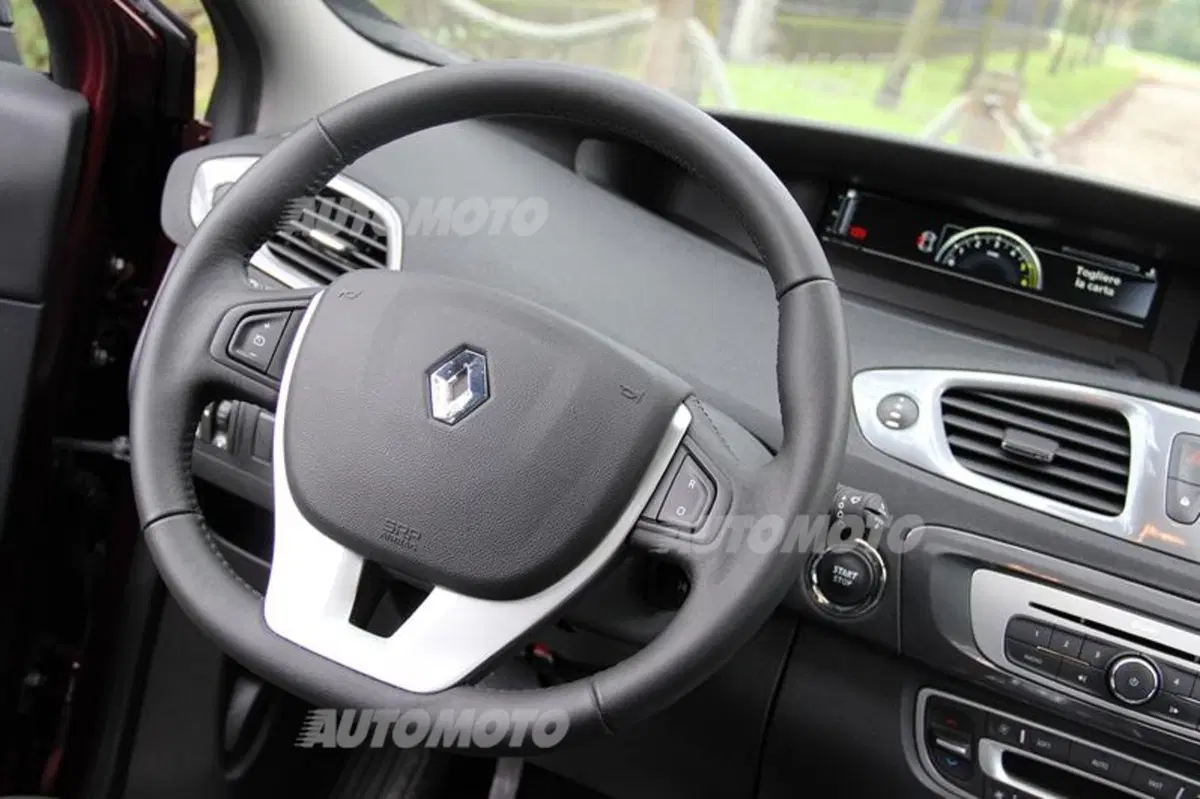 Renault Scénic XMod Cross (37)