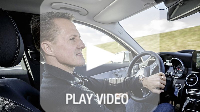 Schumacher collauda i sistemi di sicurezza della nuova Mercedes-Benz Classe C