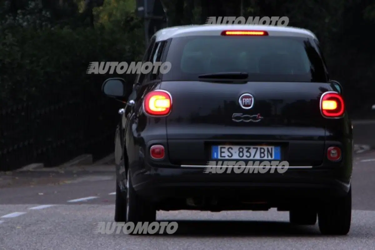 Fiat 500L Living 1.6 MultiJet 105 CV (2)