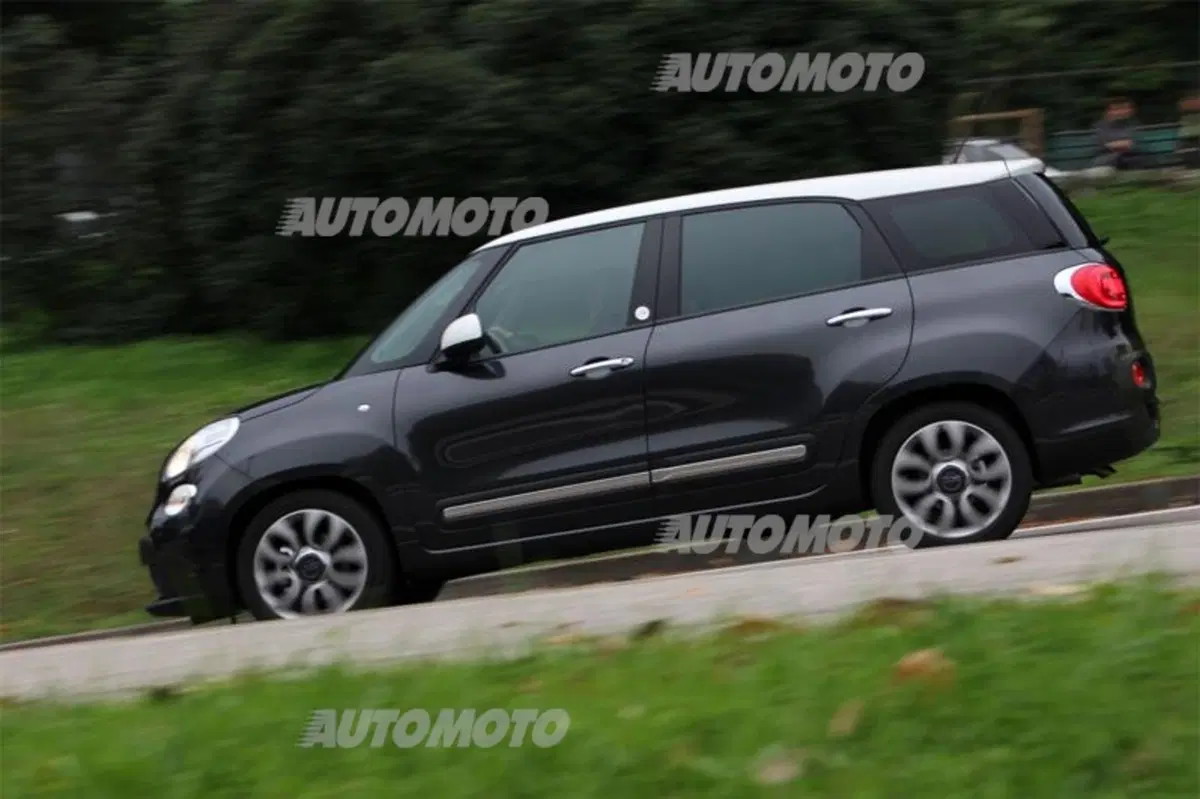 Fiat 500L Living 1.6 MultiJet 105 CV (4)