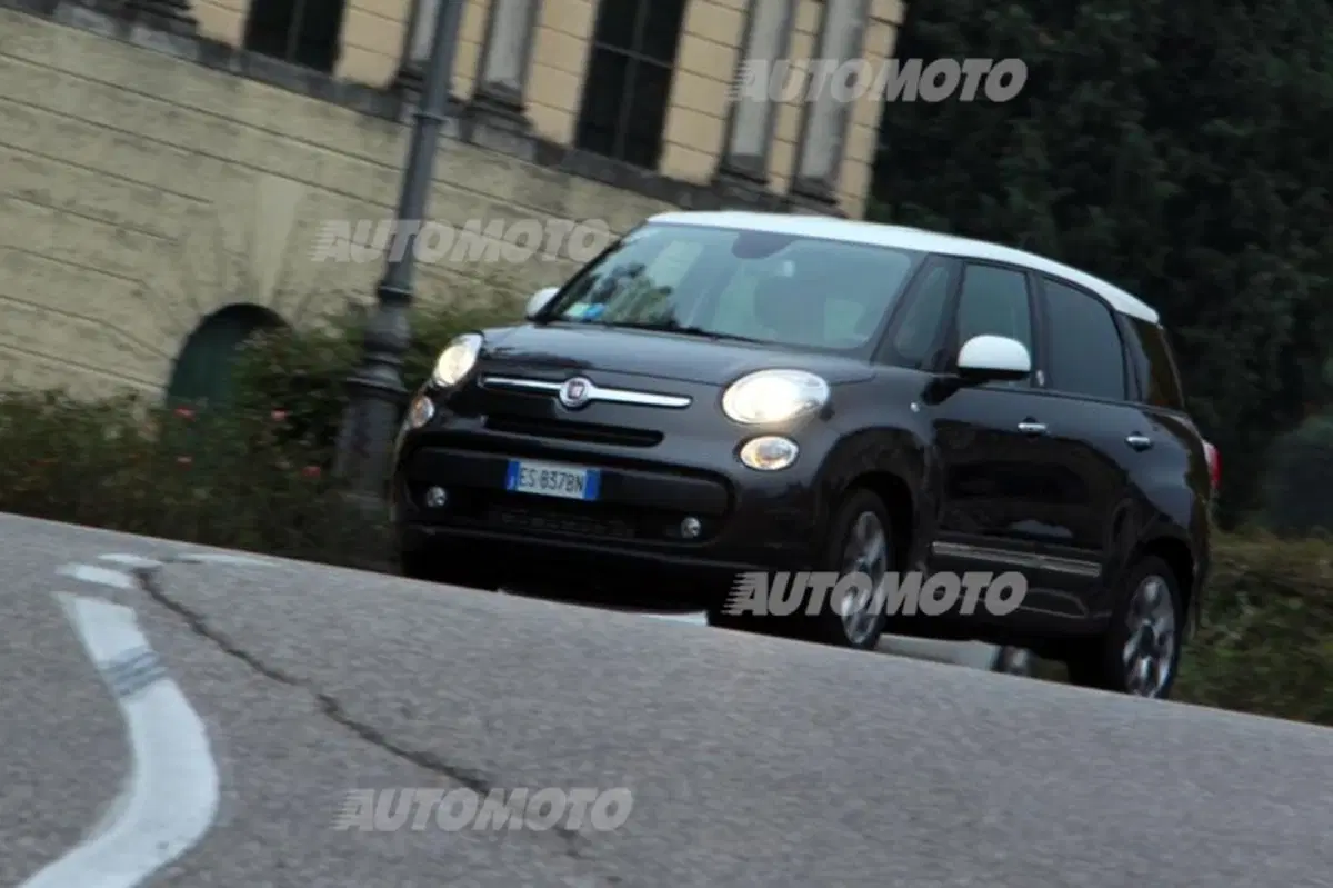 Fiat 500L Living 1.6 MultiJet 105 CV (11)
