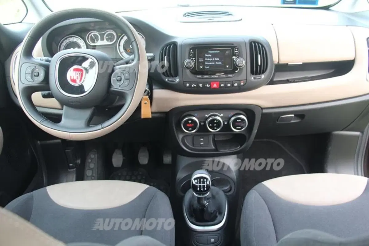 Fiat 500L Living 1.6 MultiJet 105 CV (23)