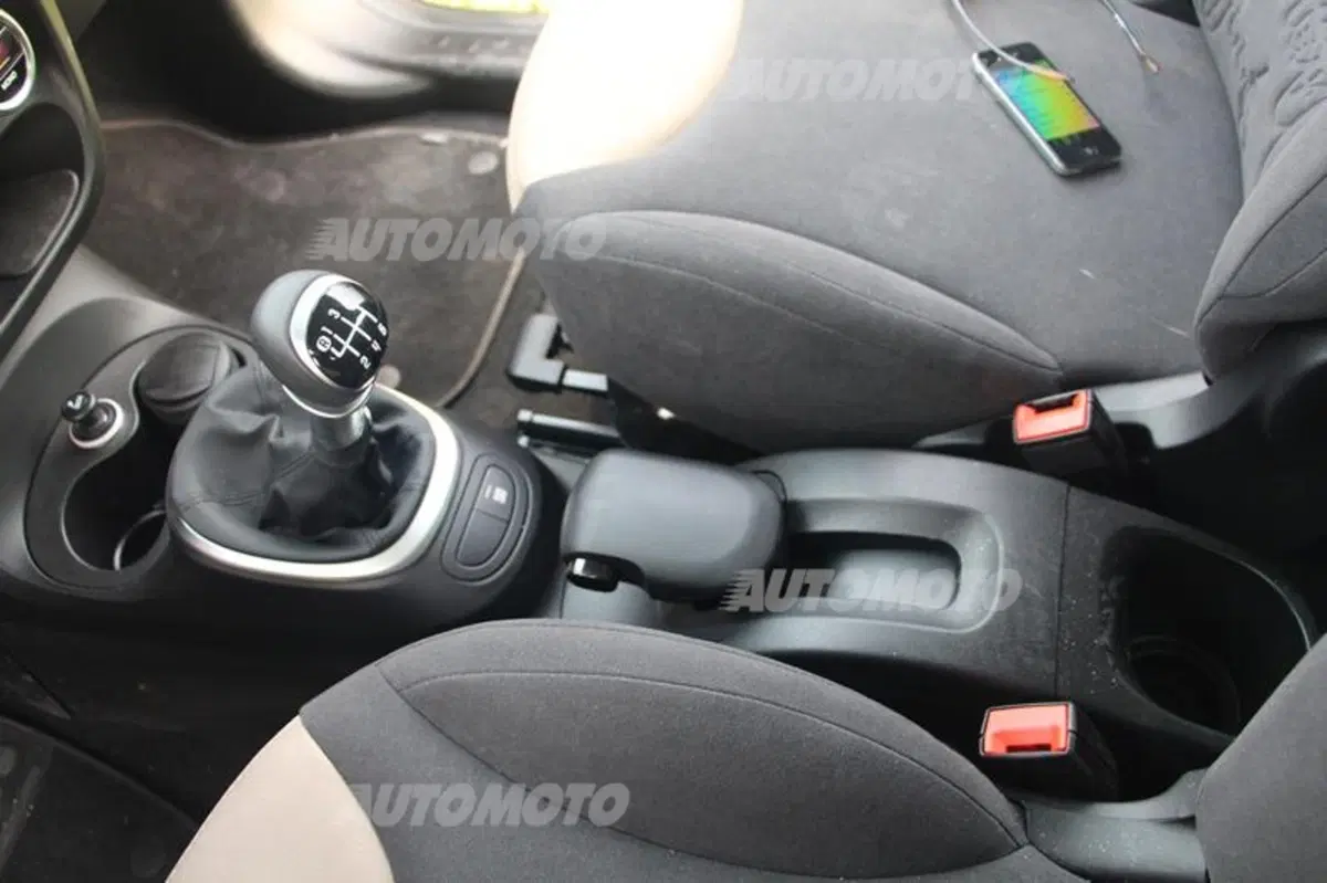 Fiat 500L Living 1.6 MultiJet 105 CV (30)
