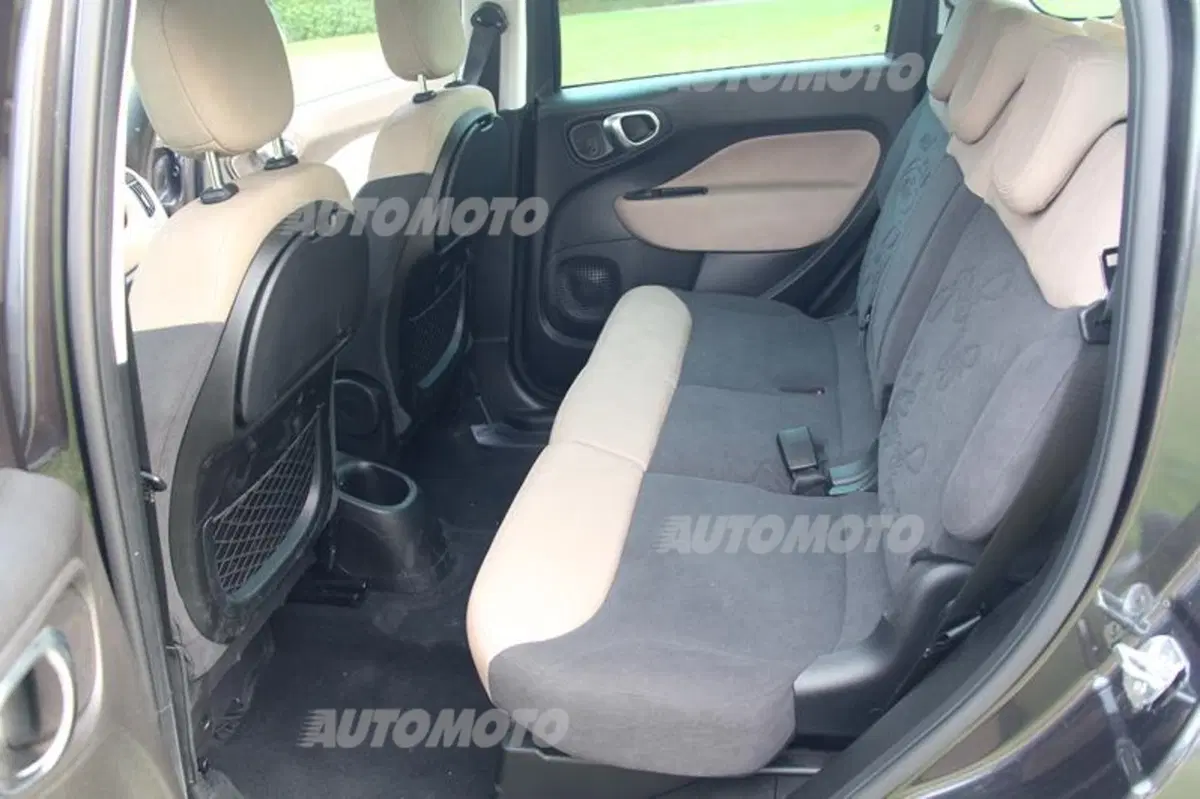 Fiat 500L Living 1.6 MultiJet 105 CV (34)