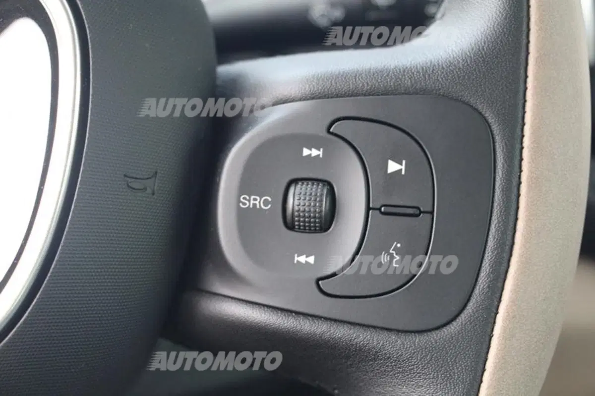 Fiat 500L Living 1.6 MultiJet 105 CV (43)