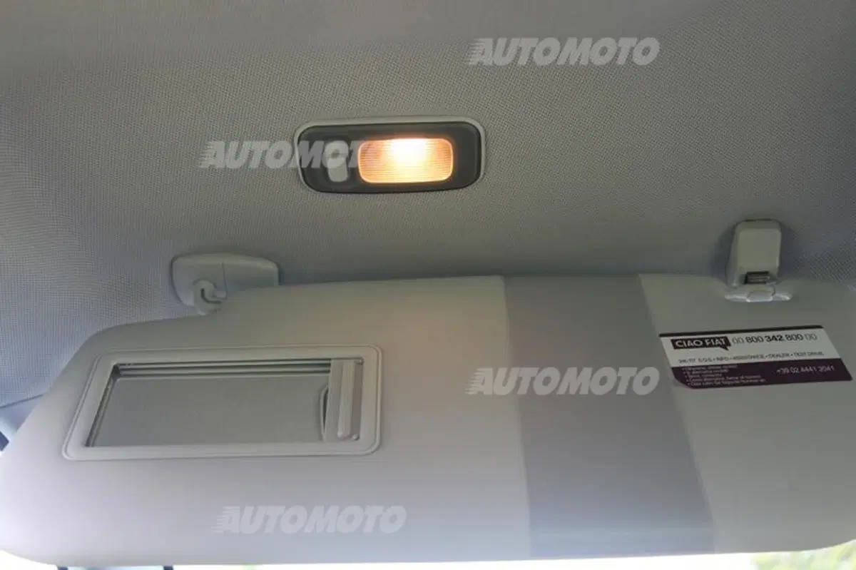 Fiat 500L Living 1.6 MultiJet 105 CV (48)