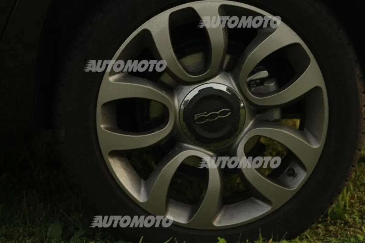 Fiat 500L Living 1.6 MultiJet 105 CV (53)