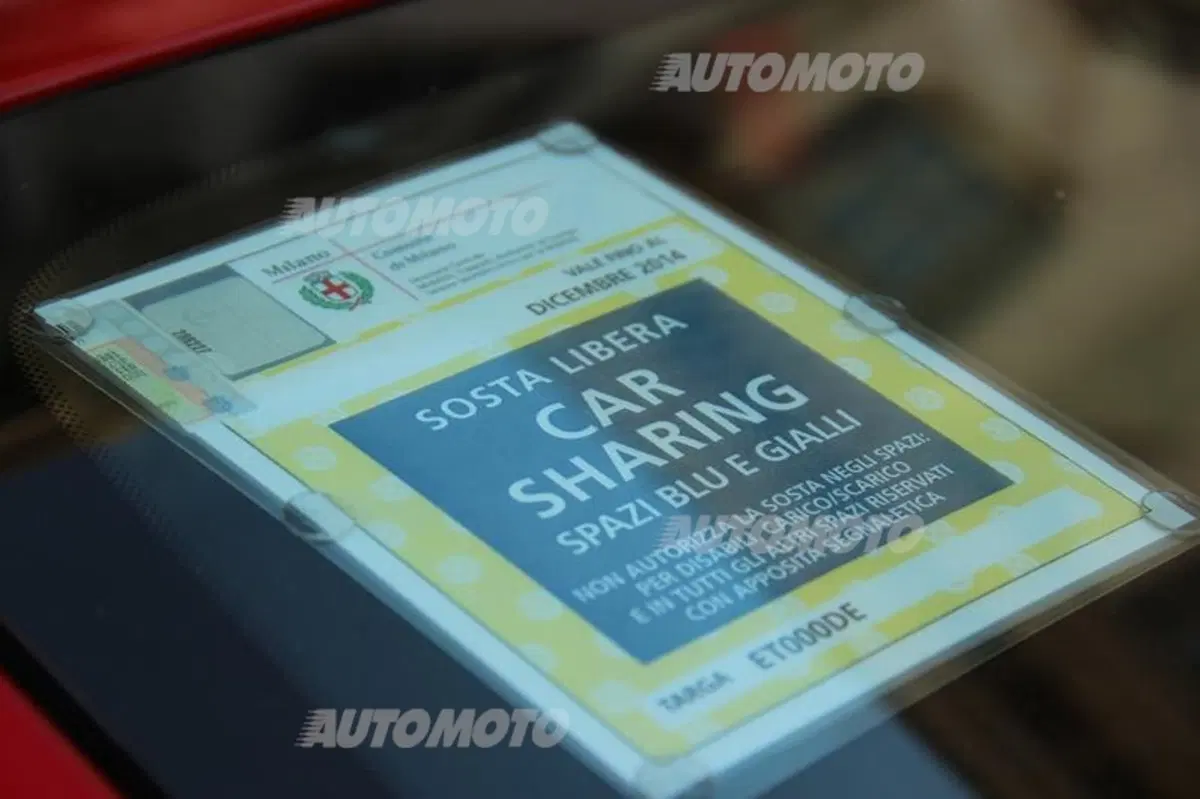 Enjoy: a Milano il nuovo car sharing di Eni con Fiat 500 e 500L (12)