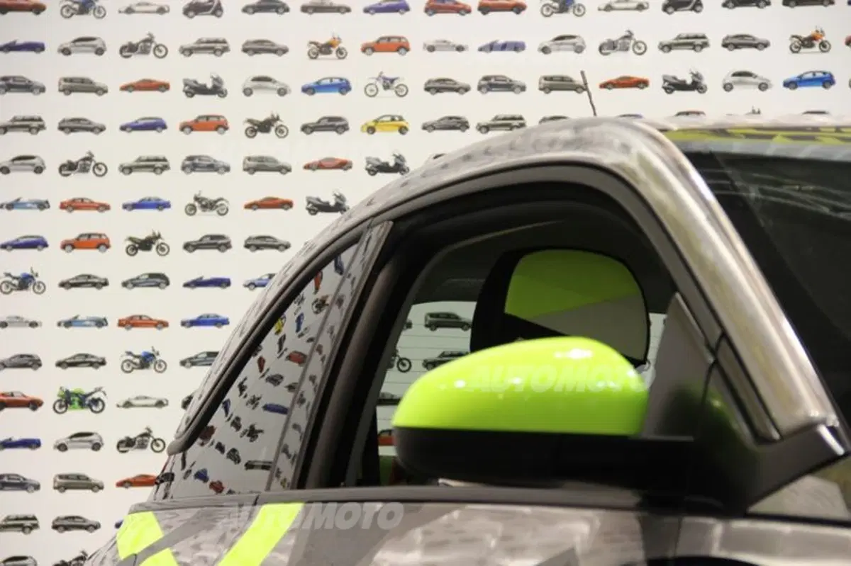 Opel Adam: al via l'asta benefica del modello personalizzato da Rossi e Drudi (12)