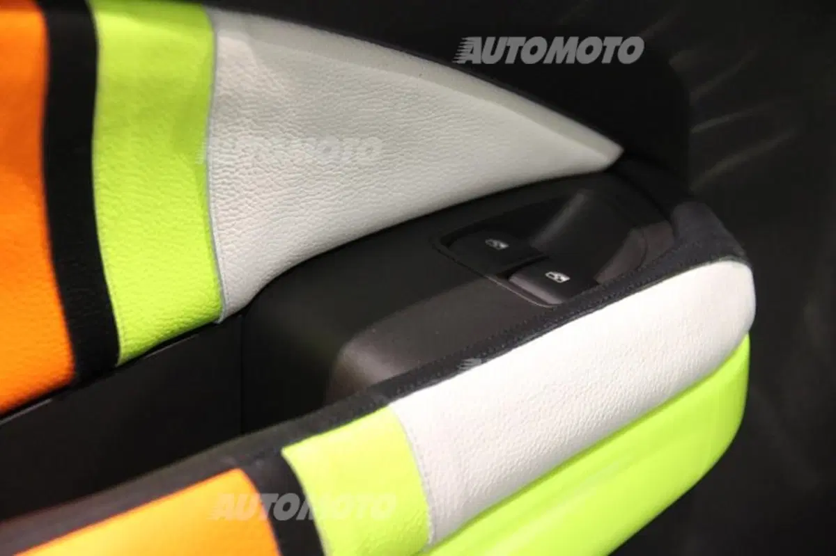 Opel Adam: al via l'asta benefica del modello personalizzato da Rossi e Drudi (13)