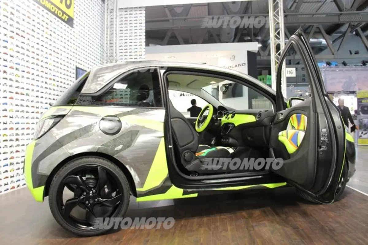 Opel Adam: al via l'asta benefica del modello personalizzato da Rossi e Drudi (14)
