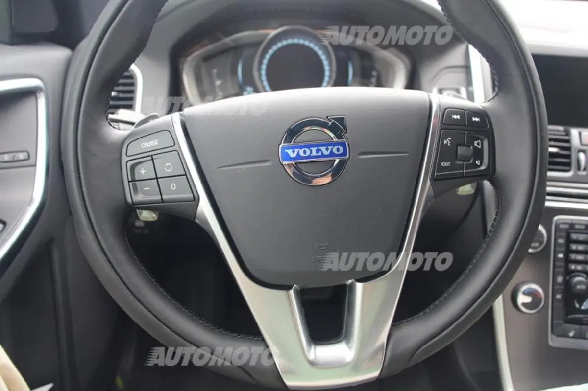 Volvo XC60 restyling (33)