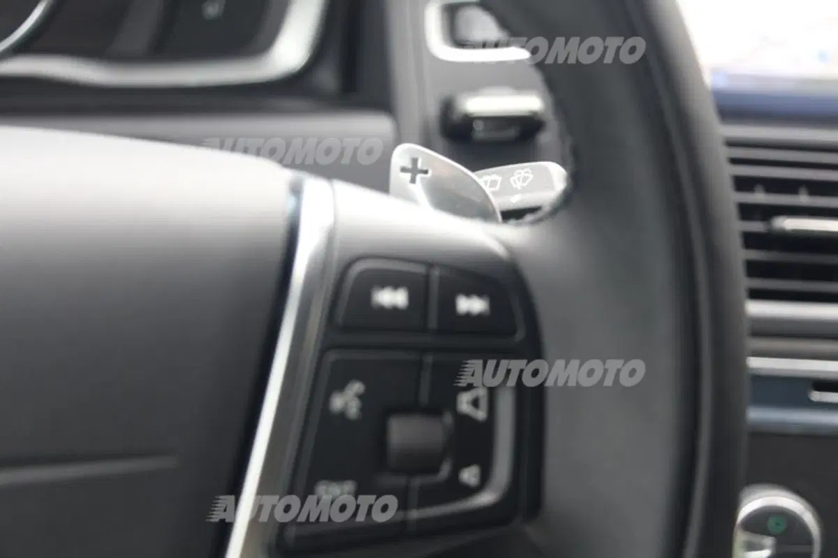 Volvo XC60 restyling (35)