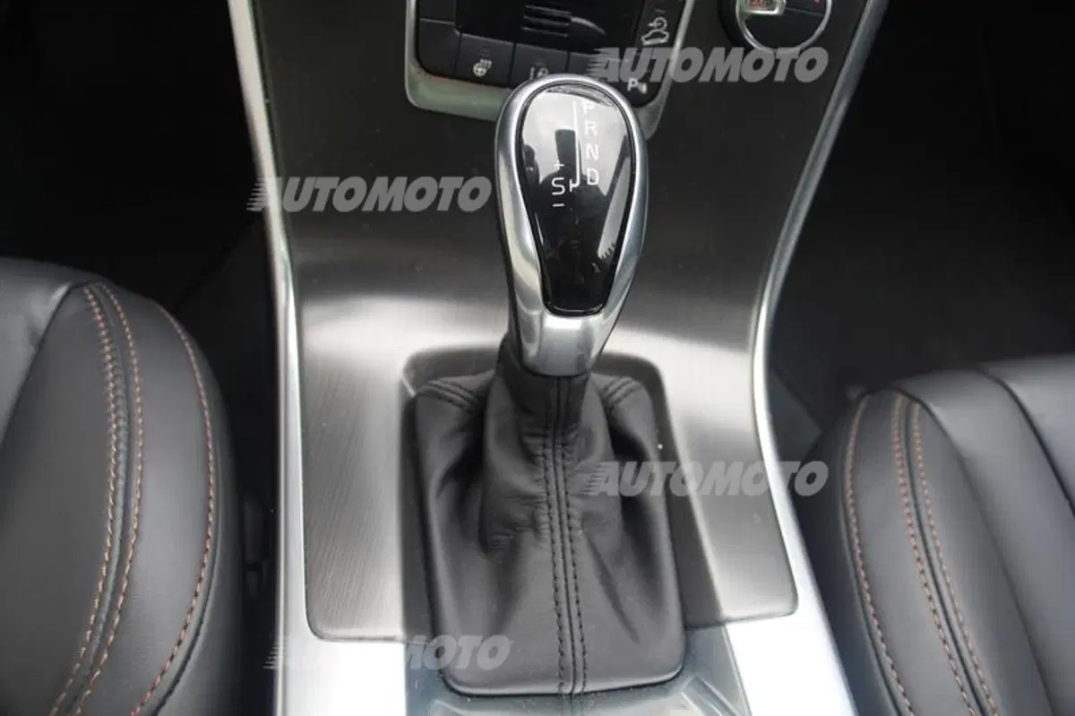 Volvo XC60 restyling (44)