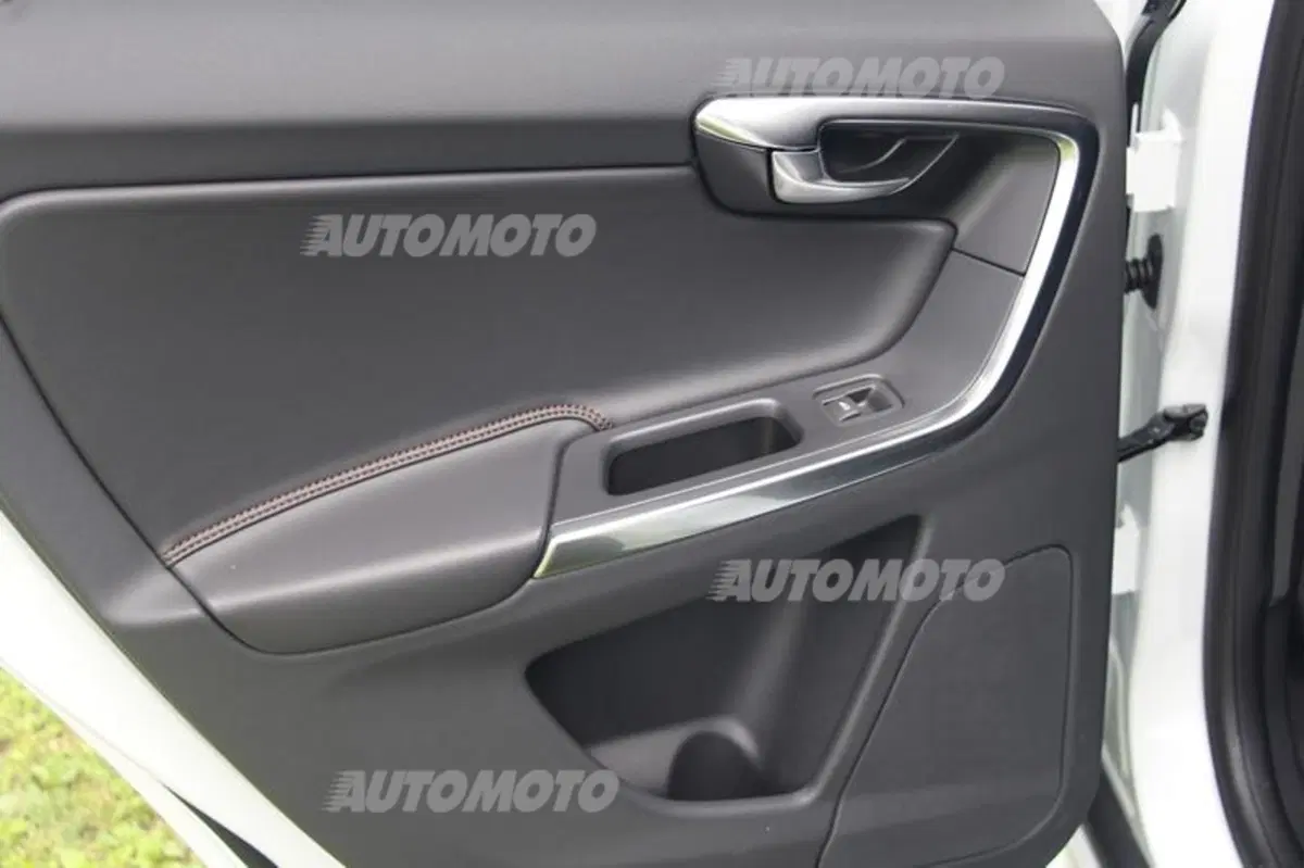 Volvo XC60 restyling (46)