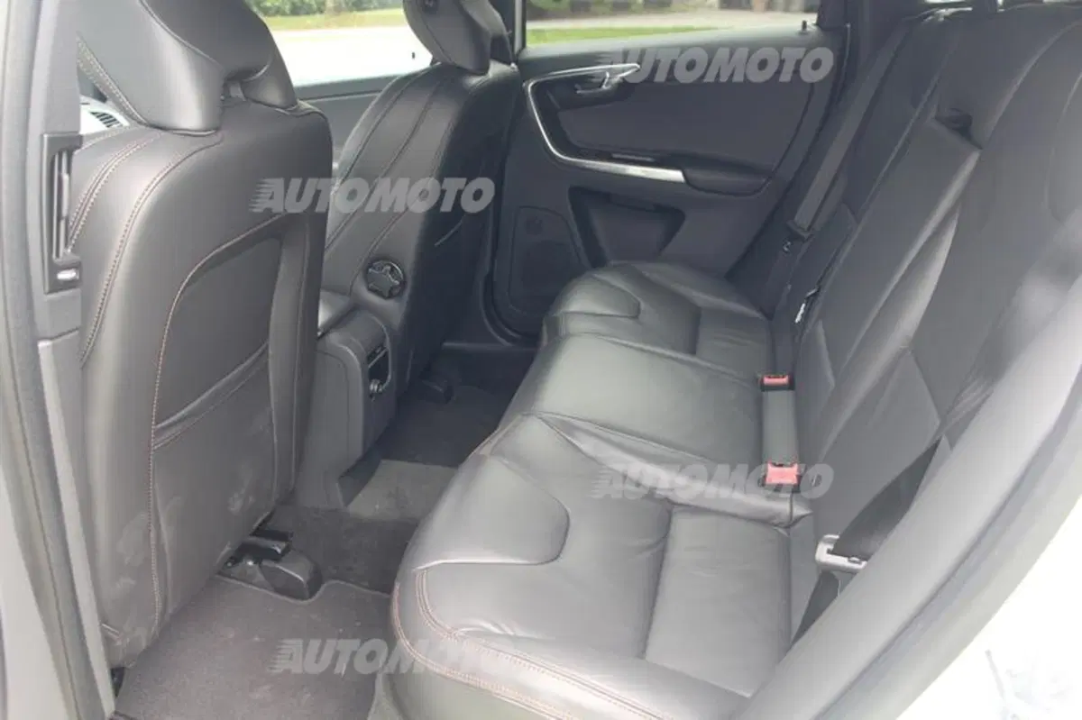 Volvo XC60 restyling (48)