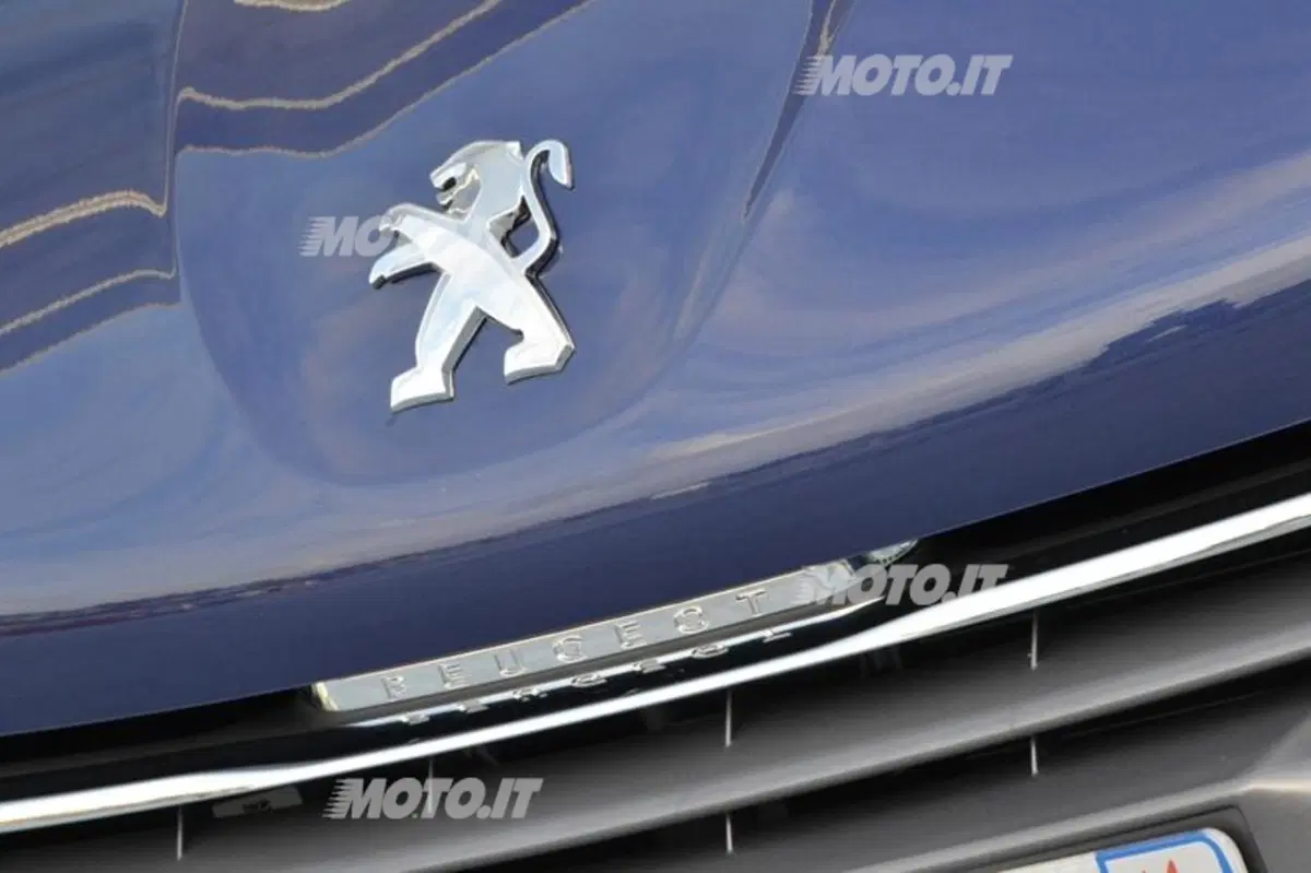 Peugeot 208: ora anche 1.4 bi-fuel a GPL (11)