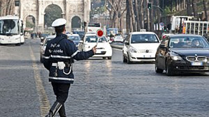 Roma: blocco del traffico nella giornata di gioved&igrave; 19 dicembre