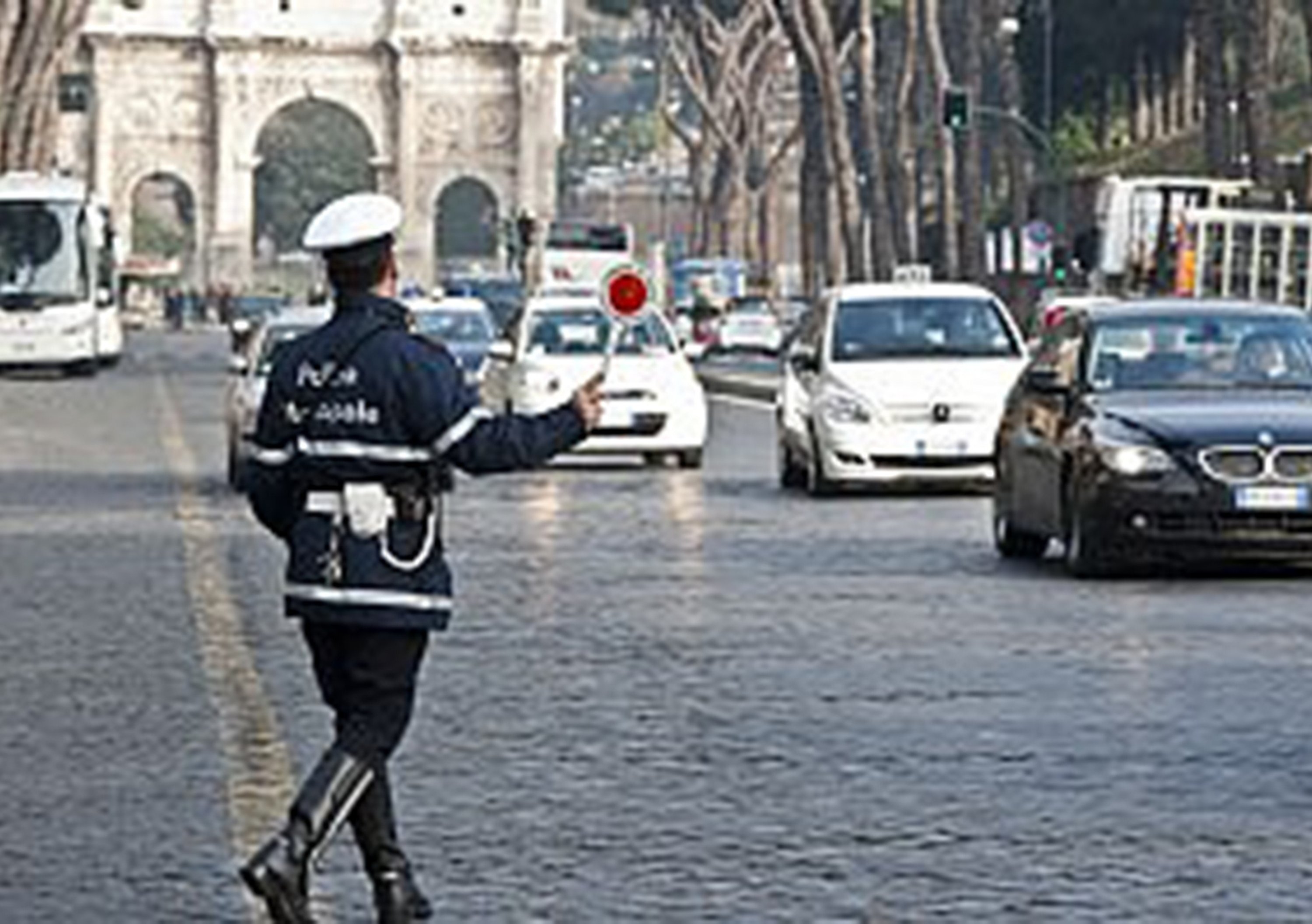 Roma: prosegue anche oggi il blocco ai veicoli inquinanti
