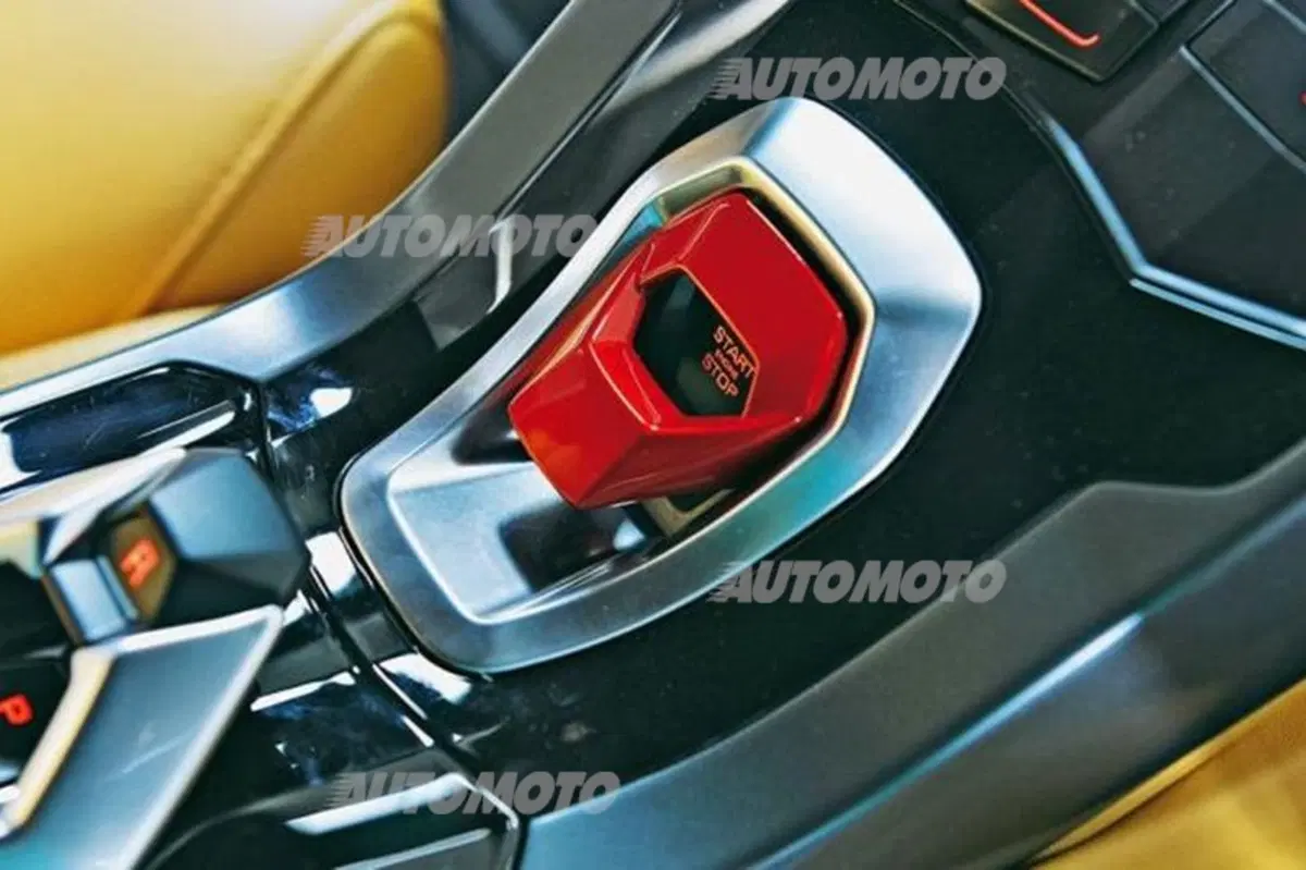 Lamborghini Huracán: il sound della nuova V10 in azione su strada (17)