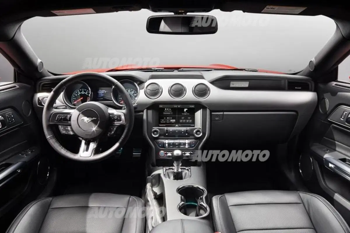 Nuova Ford Mustang: il primo esemplare all’asta per combattere il diabete (22)