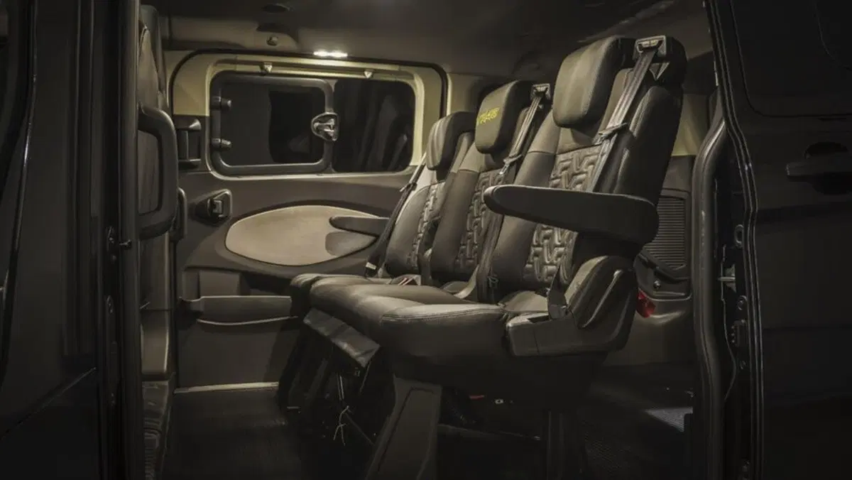 Ford 'omaggia' Valentino Rossi: ecco Transit e Ranger VR|46 Edition (10)