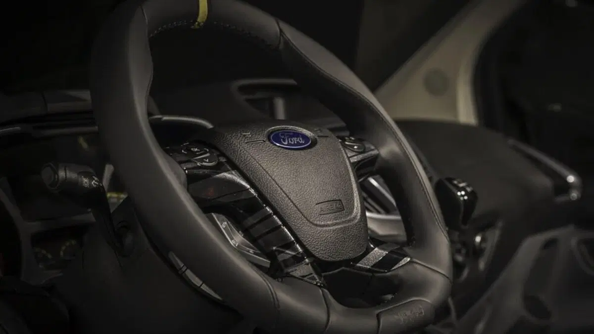 Ford 'omaggia' Valentino Rossi: ecco Transit e Ranger VR|46 Edition (12)