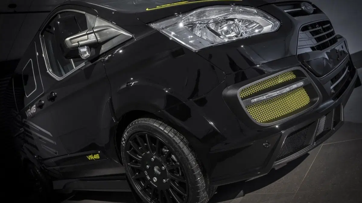 Ford 'omaggia' Valentino Rossi: ecco Transit e Ranger VR|46 Edition (7)