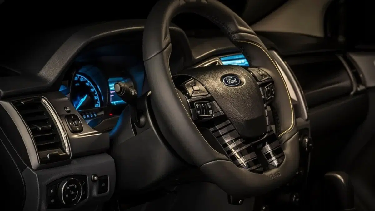 Ford 'omaggia' Valentino Rossi: ecco Transit e Ranger VR|46 Edition (14)