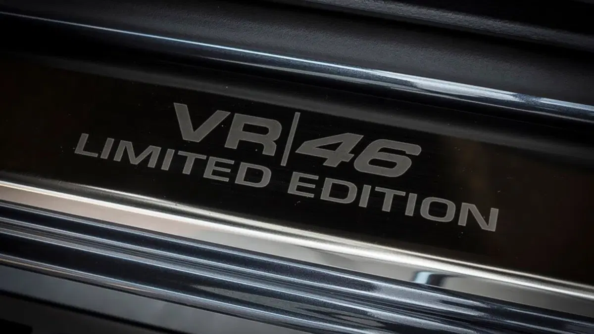 Ford 'omaggia' Valentino Rossi: ecco Transit e Ranger VR|46 Edition (9)